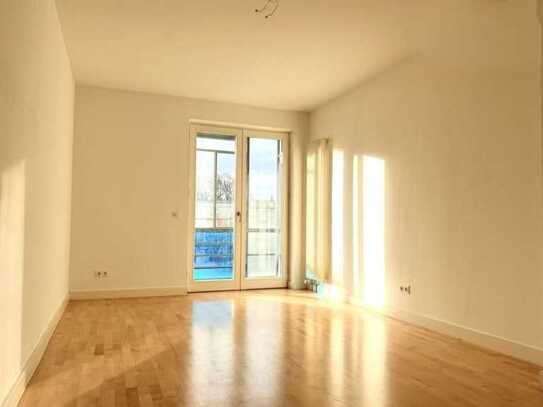 3-Raum-Wohnung mit Wintergarten, Balkon & EBK in Stadtfeld Ost