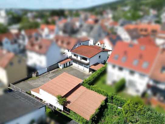 SCHWIND IMMOBILIEN - Einfamilienhaus mit Lagerflächen auf ca. 800m² Grundstück in Seeheim-Jugenheim