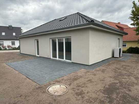 Bungalow-Neubau, Erstbezug, kurzfristig bezugsfertig in Baulücke in Neuenkirchen bei Soltau