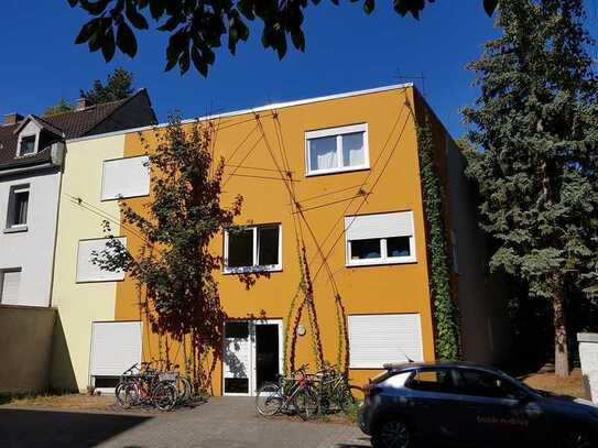 Darmstadt-Woogsviertel: Schicke 1-Zimmer-Wohnung im 1.OG