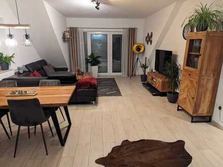 Moderne helle 3-ZW mit Balkon im Dachgeschoß!