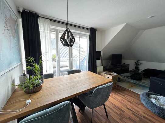 Schöne 2-Zimmer-DG-Wohnung mit Balkon in Dortmund