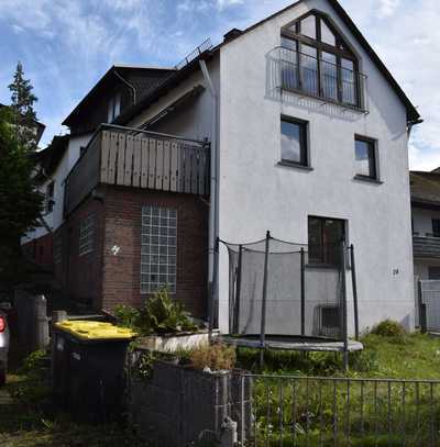 Riesiges 2 Familienhaus / Mehrgenerationenhaus mit Garten, sofort beziehbar