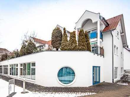 Großzügige Wohnung - Atelier - Werkstatt. Sofort frei!