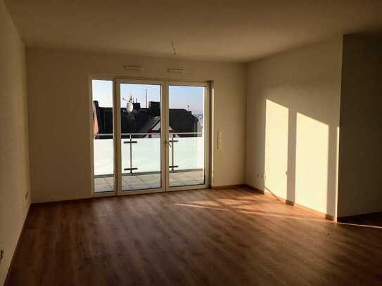 Ruhige 2,5 Zimmer Penthouse-Singlewohnung mit Einbauküche und Dachterrasse in Limburgs Stadtmitte