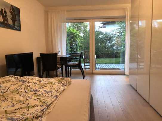 *Möbliert* Geräumige 1-Zimmer- Wohnung mit Garten Hell und Möbliert