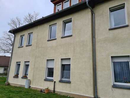Mehrfamilienhaus mit großen Baugrundstück