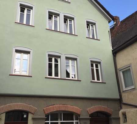 Freundliches und saniertes Altbau 5-Zimmer-Haus zur Alleinnutzung mit 2 Balkonen