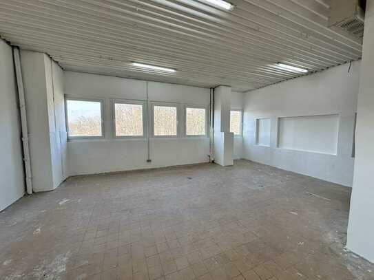 89 m² Atelier Archiv Werkstatt Hobbyraum Lager Gewerbefläche im Gewerbeobjekt in 08371 Glauchau