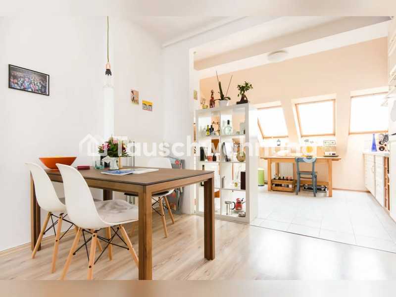 Tauschwohnung: Helle 71m2 DG-Wohnung im Reuterkiez