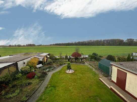 Großzügiges Einfamilienhaus in ruhiger Lage mit wunderschönem Blick über den Garten