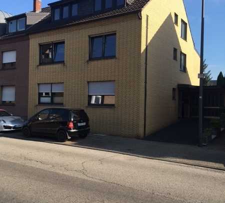 AC-Eilendorf, geräumige,helle 2-Zi.DachgeschoßWhg. im 3-Fam. Haus, incl. Küche