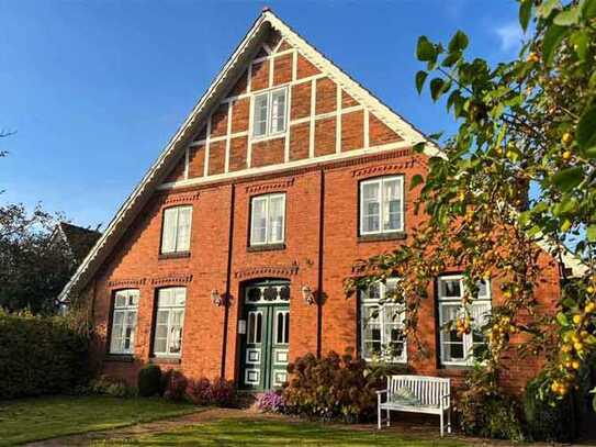 Historisches Einfamilienhaus mit großzügigem Grundstück und Charme der Vergangenheit in ruhiger Lage