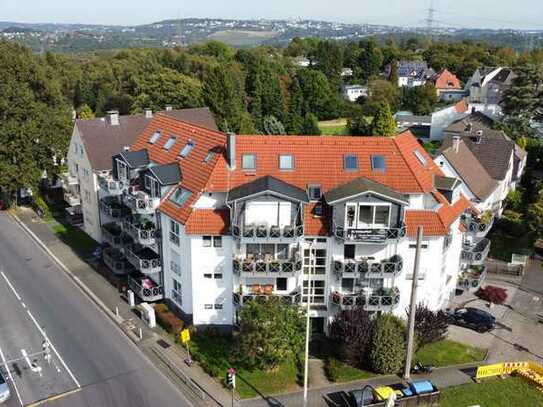 Das Haus im Haus: Tolle 3-Zimmer-Maisonette-Wohnung mit 3 Balkonen! Wunderschön, ruhig, zentral...