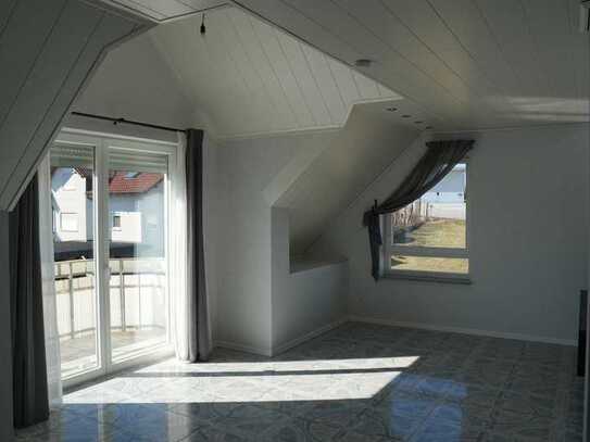 Attraktive 2-Zimmer-Maisonette-Wohnung mit EBK in Höpfingen