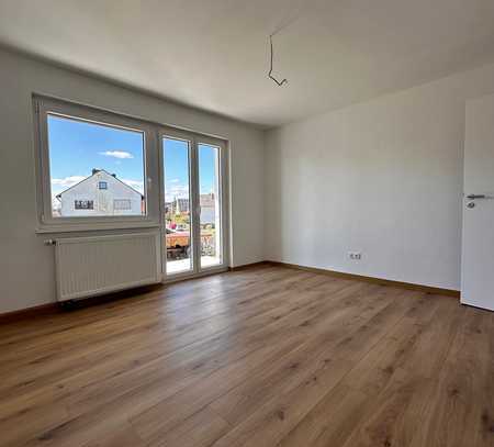 Erstbezug nach Sanierung: 3-Zimmer-Wohnung mit Balkon