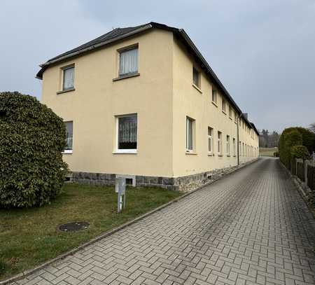 großzügige 4 Raum Wohnung mit überdachter Dachterrasse