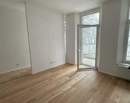 Erstbezug: Geschmackvolle 3-Raum-Wohnung mit Balkon und Einbauküche in Amberg