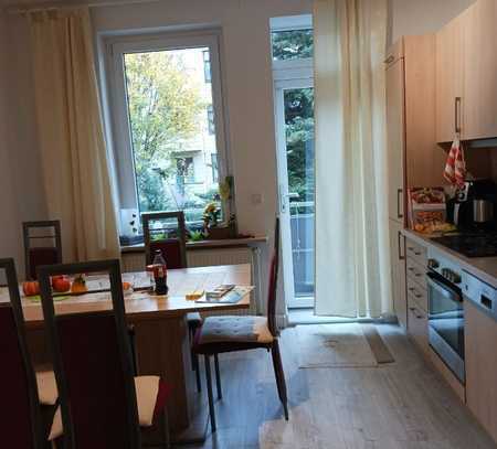 Schöne Wohnung mit Einbauküche und Balkon in Bremerhaven zu verkaufen.