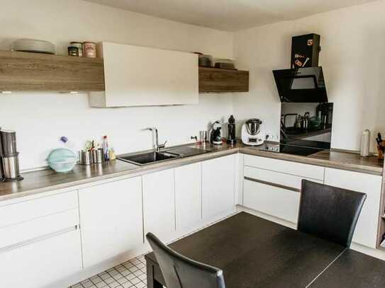 Gepflegte 3-Raum-Wohnung mit Balkon, Bad und Gäste-WC in Korschenbroich