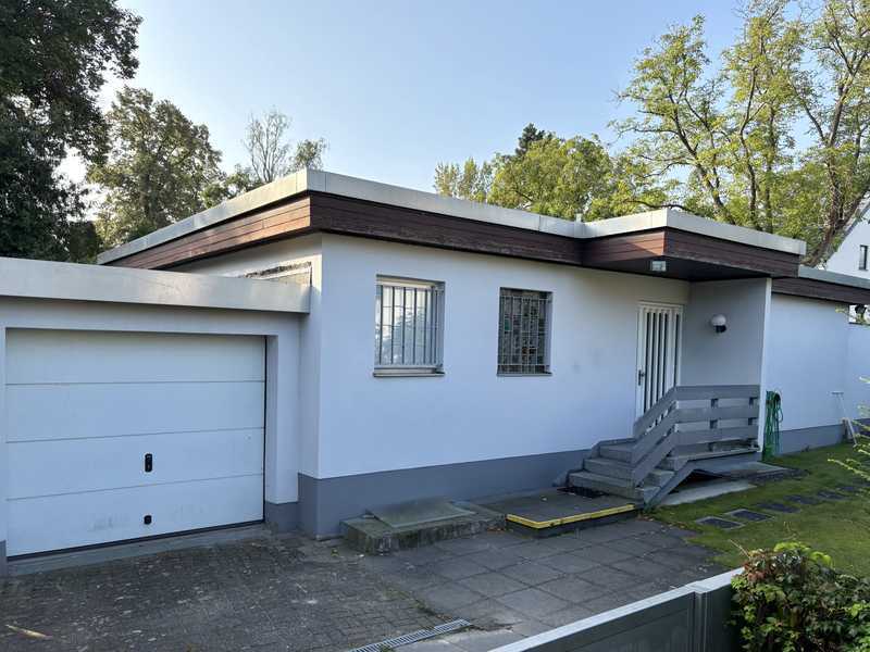 Renovierter Bungalow mit Souterrain und großzügigem Garten