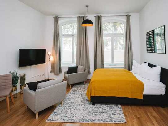 Helles, stilvoll möbliertes Studio-Apartment im Johannesviertel