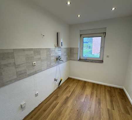 Erstbezug nach hochwertiger Renovierung – 3-Zimmer-Wohnung mit Balkon in Hessisch Oldendorf