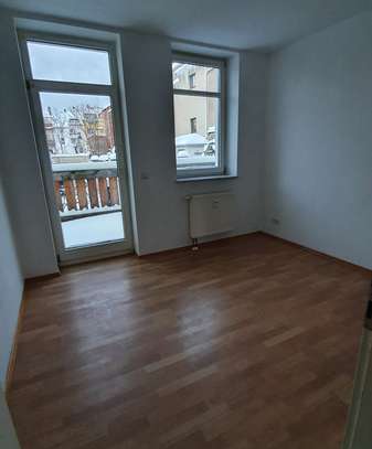 Gemütliche, kleine 2-Raum Wohnung mit Balkon im I. OG