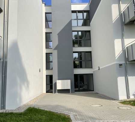 Erbendorf . 4 Zimmer-Wohnung im 1. OG mit Balkon