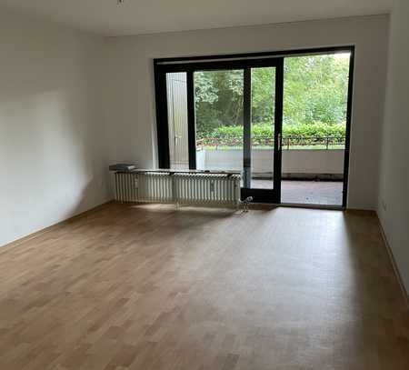 Attraktive 3-Zi.-Erdgeschosswohnung mit EBK und Loggia in Varel