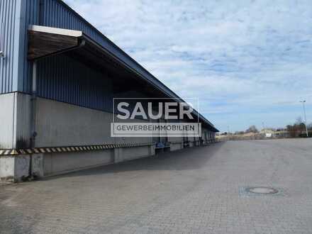977 - 2.100 m² Rampenlagerhalle mit 4-8 Andocktoren
