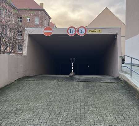 Tiefgaragenstellplatz für Kleinwagen