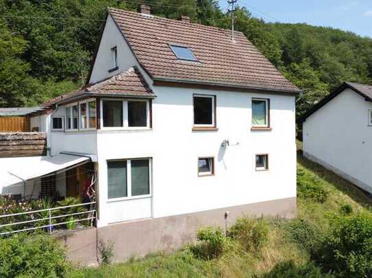 Landhaus, Leben mit der Sonne, friedliche Stille, idyllische Lage mit Talblick