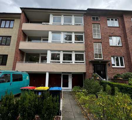 Helle, vollständig renovierte 2-Raum-Wohnung mit Balkon und Einbauküche in Hamburg Eilbek