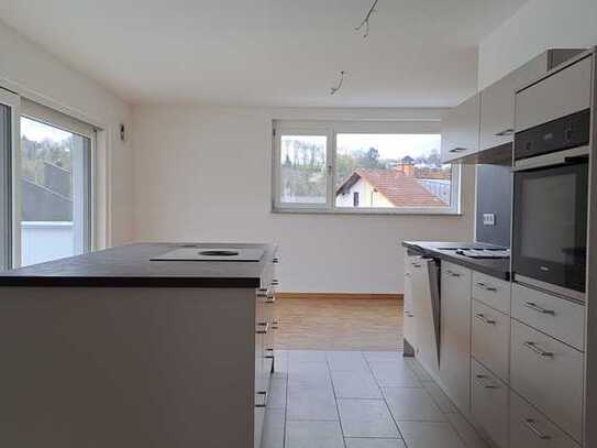 Exklusive Penthouse Wohnung mit Terrasse in Rinklingen zu vermieten !