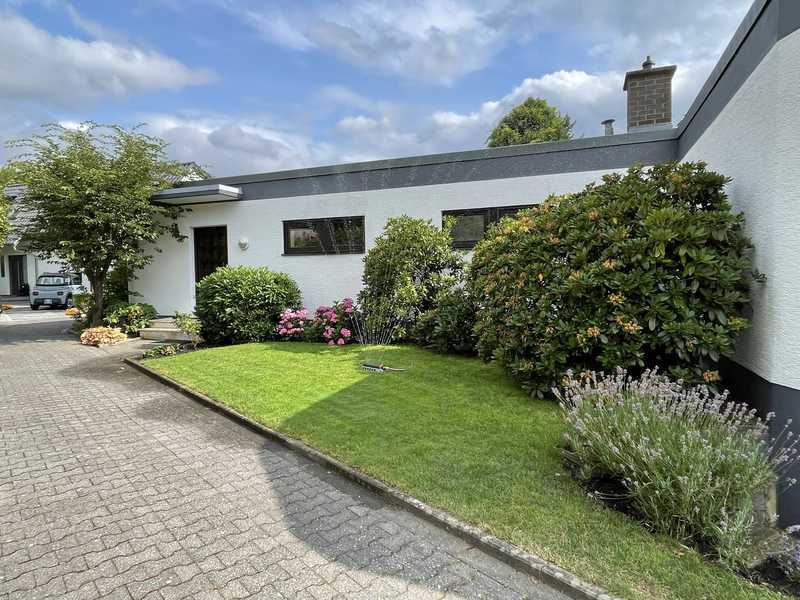 Großzügiger Bungalow mit Garten in ruhiger und gepflegter Wohnlage