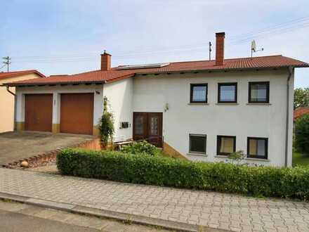 Zweifamilienhaus in ruhiger Wohnlage - Schwarzerden