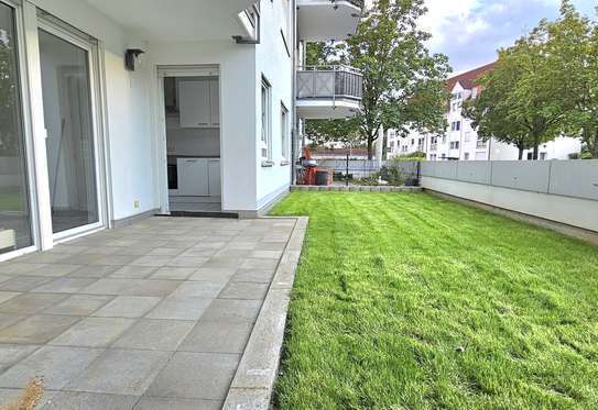 Exklusive 2-Raum-EG-Wohnung mit Terrasse, Garten und Einbauküche in Nidderau