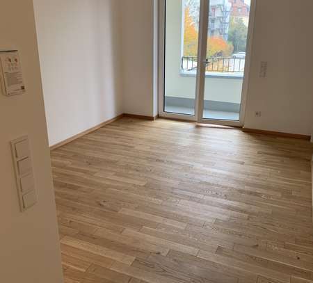 Exklusive 2-Zimmer-Wohnung mit gehobener Innenausstattung mit EBK in Regensburg