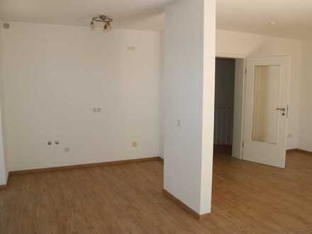 "Ein Haus im Haus" schicke 2,5 ZKB Whg. über zwei Etagen mit Garten & TG-Stellplatz in Beilngries