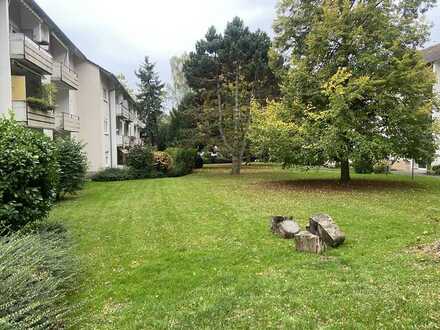 In Kelkheim (Taunus): Gepflegte Wohnung mit vier Zimmern und Balkon