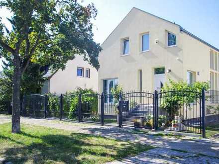 Einfamilienhaus mit hochwertiger Ausstattung in Toplage von Rudow, mit Fußbodenheizung uvm.