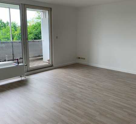 Schöne fünf Zimmer Wohnung mit Balkon in Hannover (Kreis), Lehrte/Ahlten