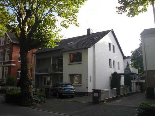 Schöne 3 Zimmer Wohnung, Top zentrale Lage, 2. OG