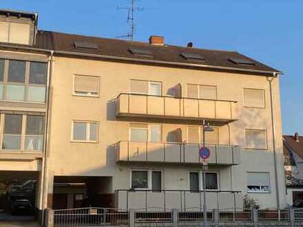 Sonnige 3-Zimmer-Wohnung mit 2 Balkons und Einbauküche in Mannheim