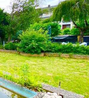 ! Sofort bezugsfrei ! Reiheneckhaus in ruhiger Wohnlage von Köln-Brück mit Garage