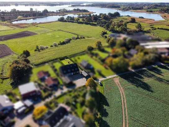 Der Schlei so nah...! Doppelhaushälfte mit Einliegerwohnung in Ulsnis nahe der Schlei und Lindaunis