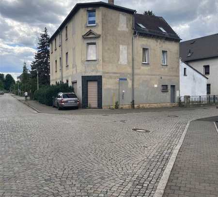 Handwerker gesucht! Mietfrei Wohnen! Großzügige Maisonette 5-Zimmer mit Laminat in guter Lage!