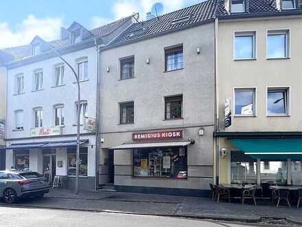 Modernisiertes Wohn- und Geschäftshaus an der Viersener Fußgängerzone...
