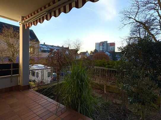 PREUNGESHEIM I Helle 4- Zimmer Einheit mit Terrasse, kl. Garten, Garagenstellplatz u. 90qm WF